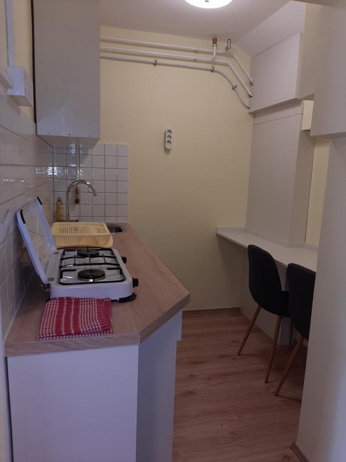 Gyopar Gyoengye Apartmanhaz Orosháza Eksteriør billede