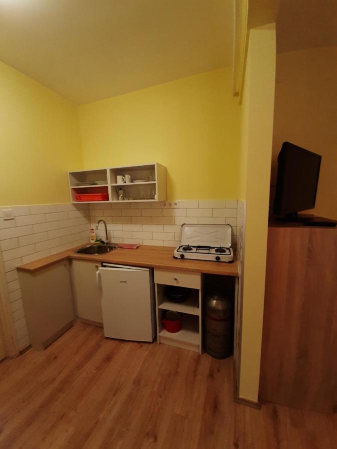 Gyopar Gyoengye Apartmanhaz Orosháza Eksteriør billede