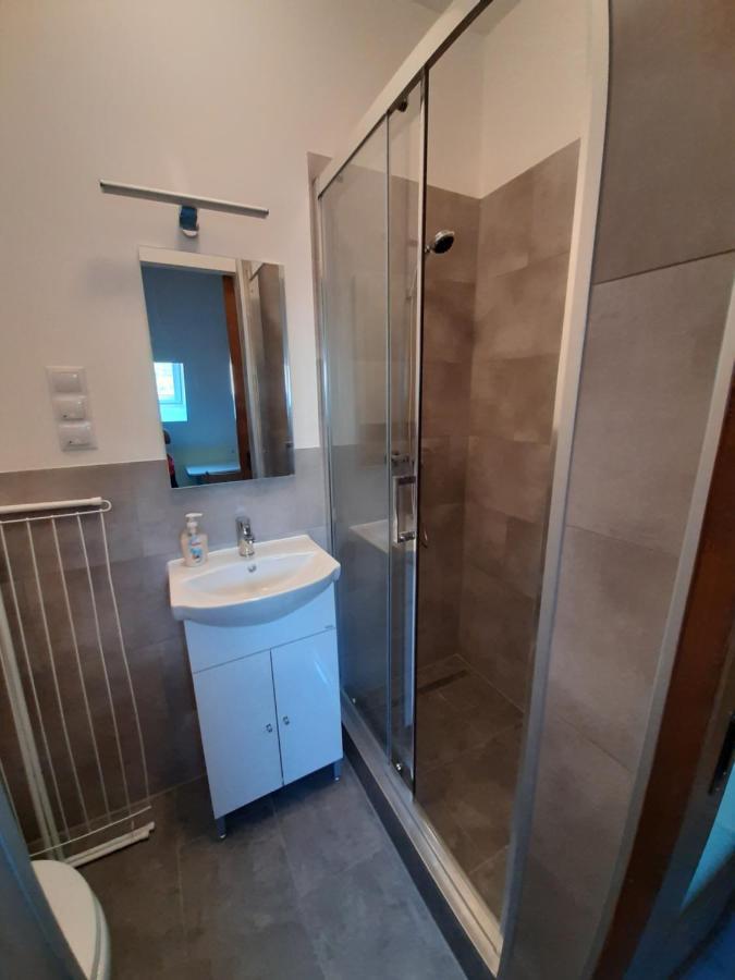 Gyopar Gyoengye Apartmanhaz Orosháza Eksteriør billede