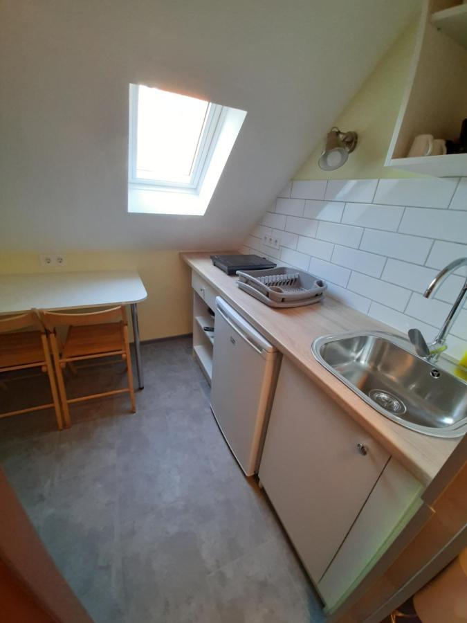 Gyopar Gyoengye Apartmanhaz Orosháza Eksteriør billede